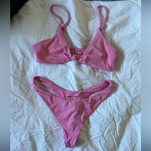 Dippin daisy’s bikini set